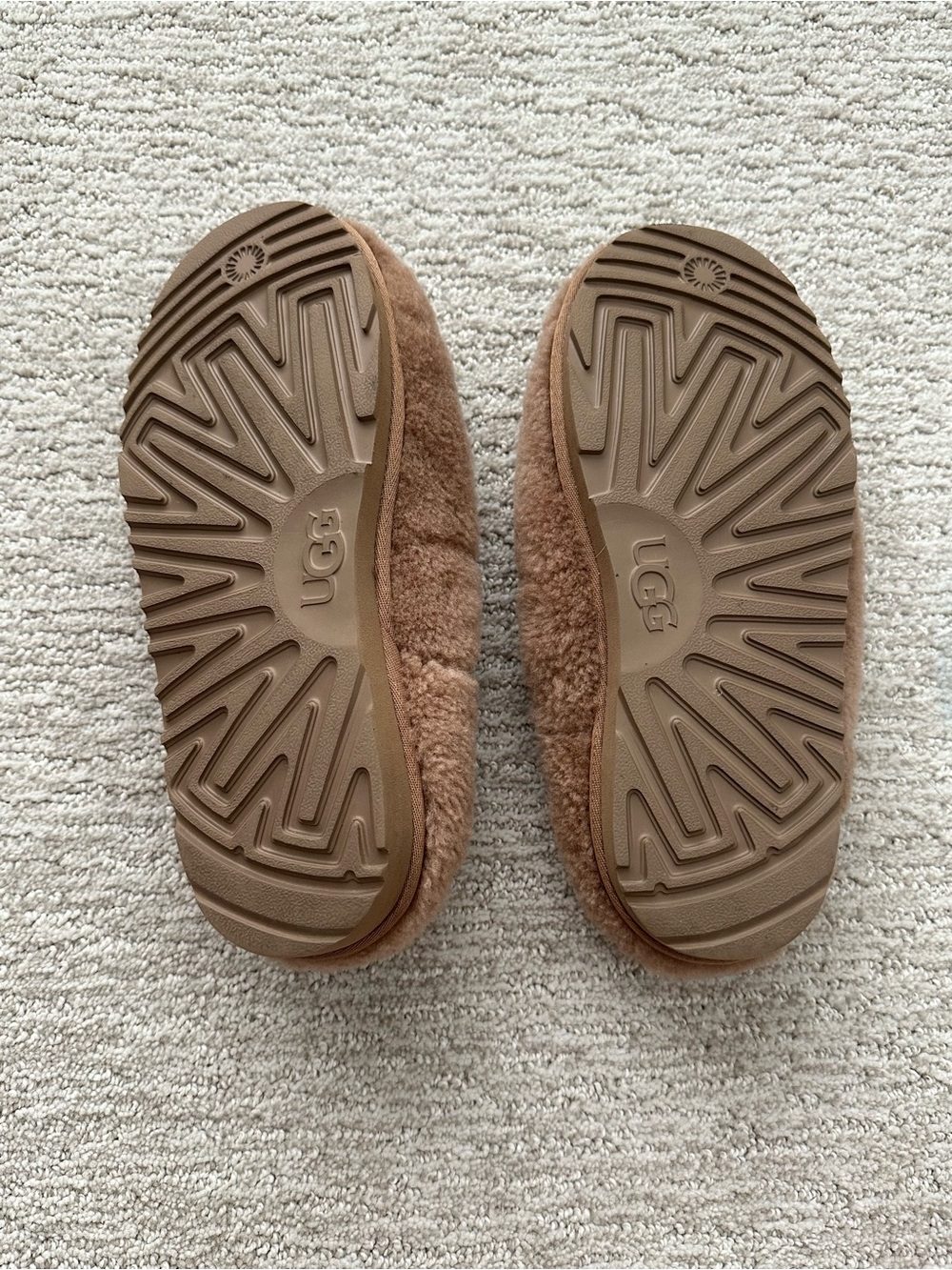 Fuzzy uggs - Picture 2 of 2